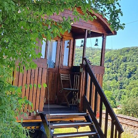 Autarkes Tiny House Mit Rheinblick Rumikon Exterior foto