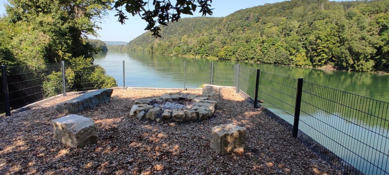 Autarkes Tiny House Mit Rheinblick Rumikon Exterior foto